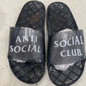 ✨SOLD ✨ Anti social social club slides